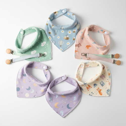 Ensemble de bavoirs bébé doux avec motifs colorés